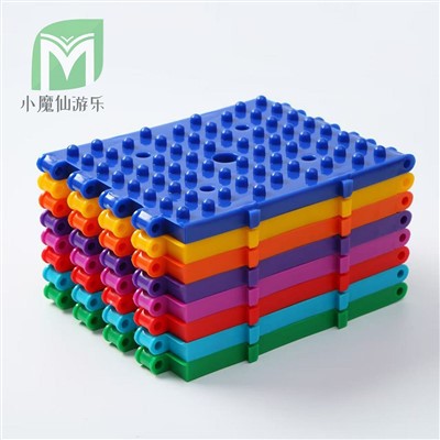 Nelja nurgaga vikerkaare slaid palliga